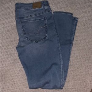 American eagle blue jeans